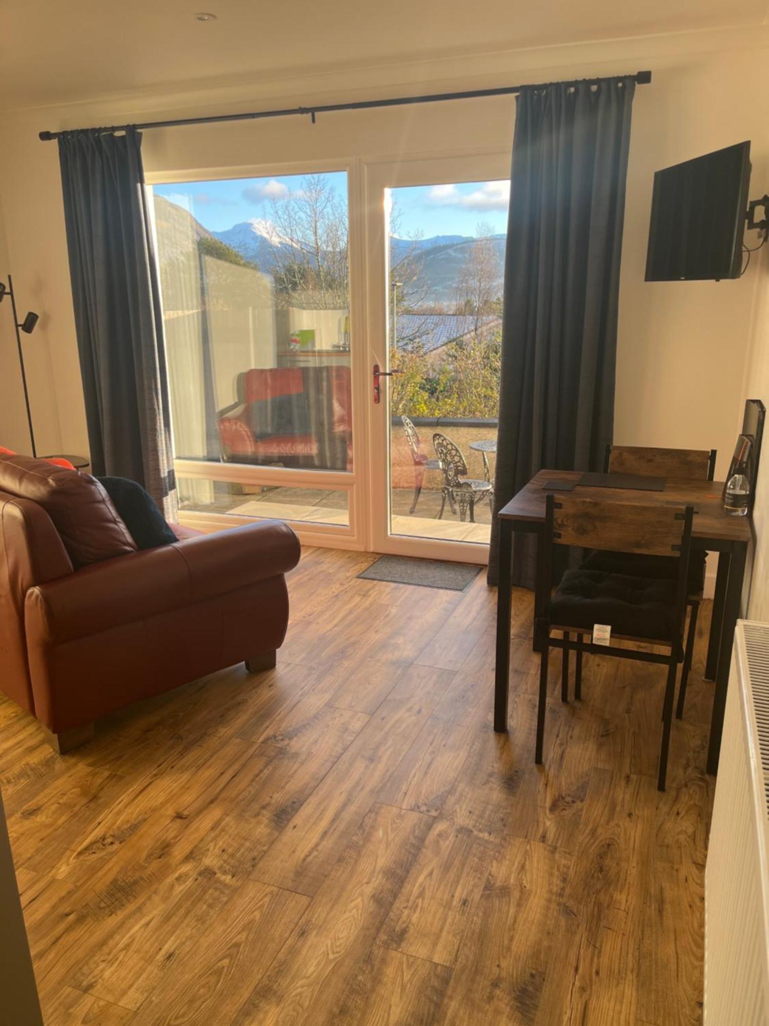 Tramore - Self Contained 1 Bedroom Unit - King Size Bed - Free Private Parking - 3 Miles From Fort William High Street Exterior photo